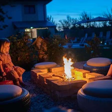 ヴィラ Riverside Plaza *