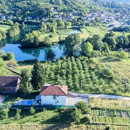 Βίλα Riverside Plaza